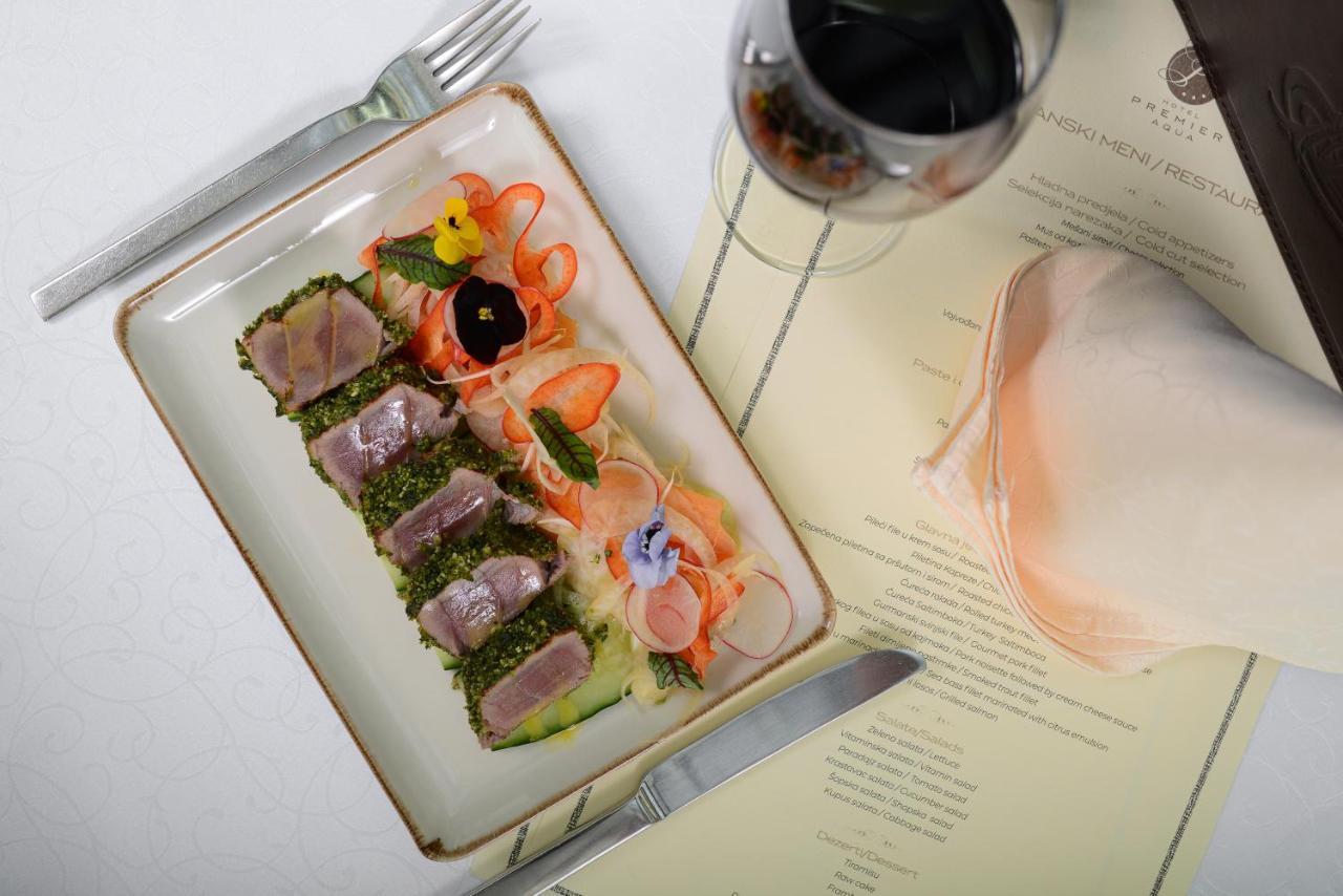 Hotel Premier Aqua - Adults Only 维尔蒂尼克 外观 照片 A plate of tuna