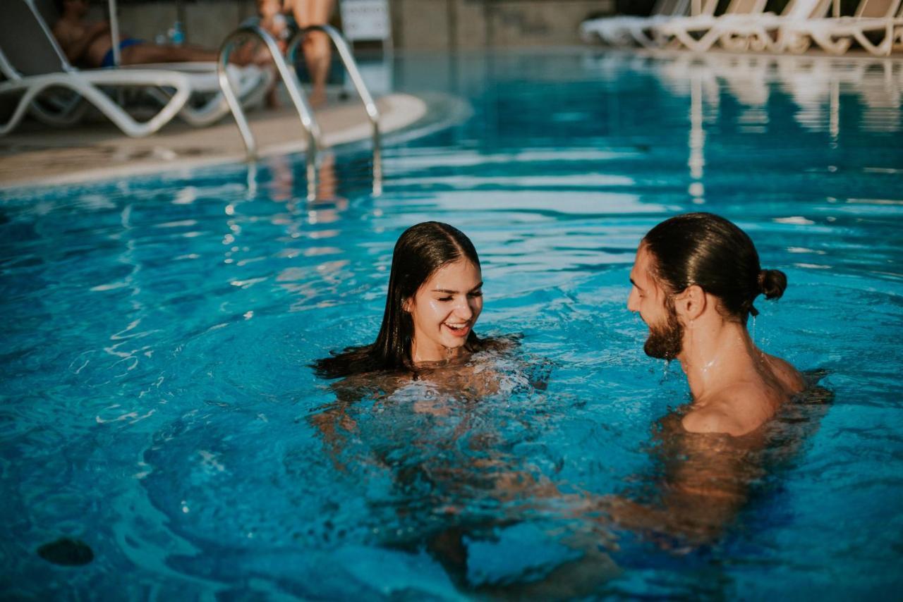 Hotel Premier Aqua - Adults Only 维尔蒂尼克 外观 照片 Swimming pool
